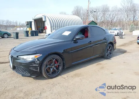 2017 Alfa Romeo Giulia Ti Awd z USA, uszkodzony, nr VIN ZARFAEEN1H7540670